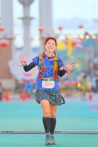 BIB: 5558
                            <button type="button" onclick="openModal(21766441)" class="btn btn-primary btn-sm float-right btn-popup" data-toggle="modal" data-target=".modal-high-quality">
                        <i class="fas fa-shopping-cart"></i> Add to Cart
                    </button>
                                            <button type="button" onclick="isThisMe(21766441, true)" class="btn btn-success btn-sm float-right btn-popup btn-isme hidden" data-toggle="tooltip" data-placement="bottom" title="นี่คือรูปของคุณใช่ไหม คลิกที่นี่เพื่อเอาเข้าอัลบั้ม">
                        <i class="fas fa-plus"></i> Add to album
                    </button>
                    <button type="button" onclick="isThisMe(21766441, false)" class="btn btn-warning btn-sm float-right btn-popup btn-isnotme hidden">
                        <i class="fas fa-ban"></i> Remove from album
                    </button>